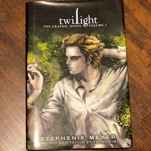 Twilight: The Graphic Novel, Volume 2